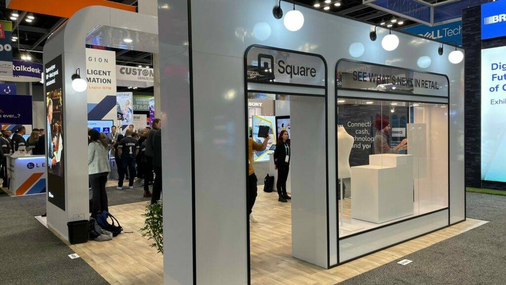 Square 8